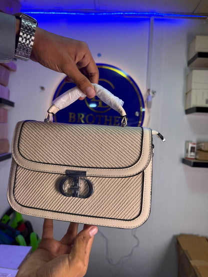 Stylish Women’s Handbag | Modern Fashion Shoulder Bag with Elegant Design