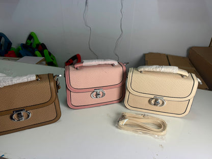 Stylish Women’s Handbag | Modern Fashion Shoulder Bag with Elegant Design